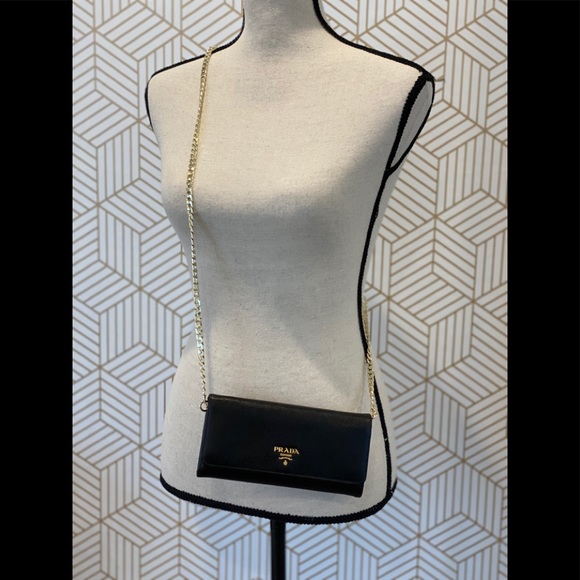 ❌SOLD❌ PRADA Saffiano Leather Flap Wallet on Chain - Picture 7 of 8